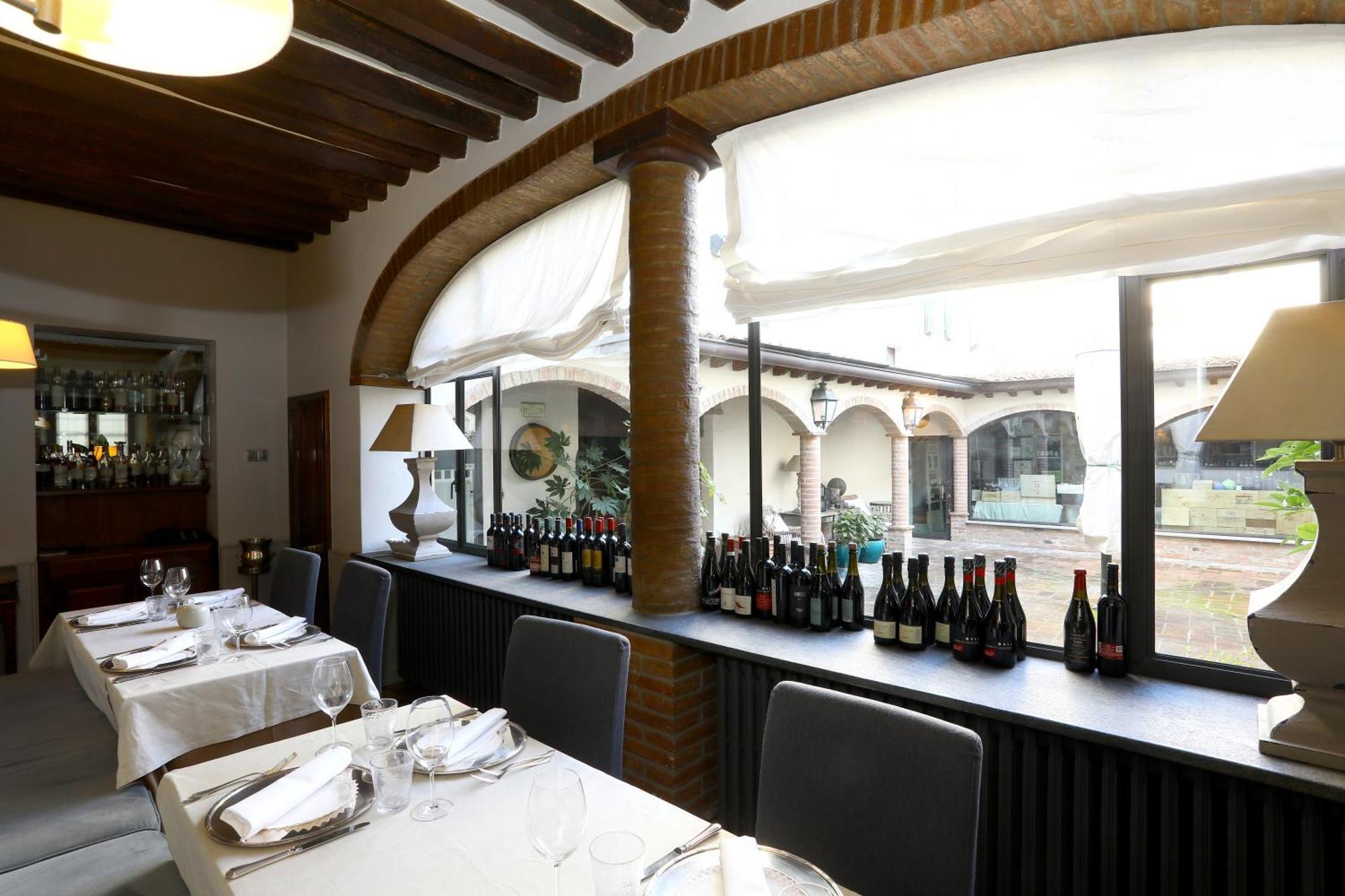 Locanda Stella D'Oro Soragna Bagian luar foto