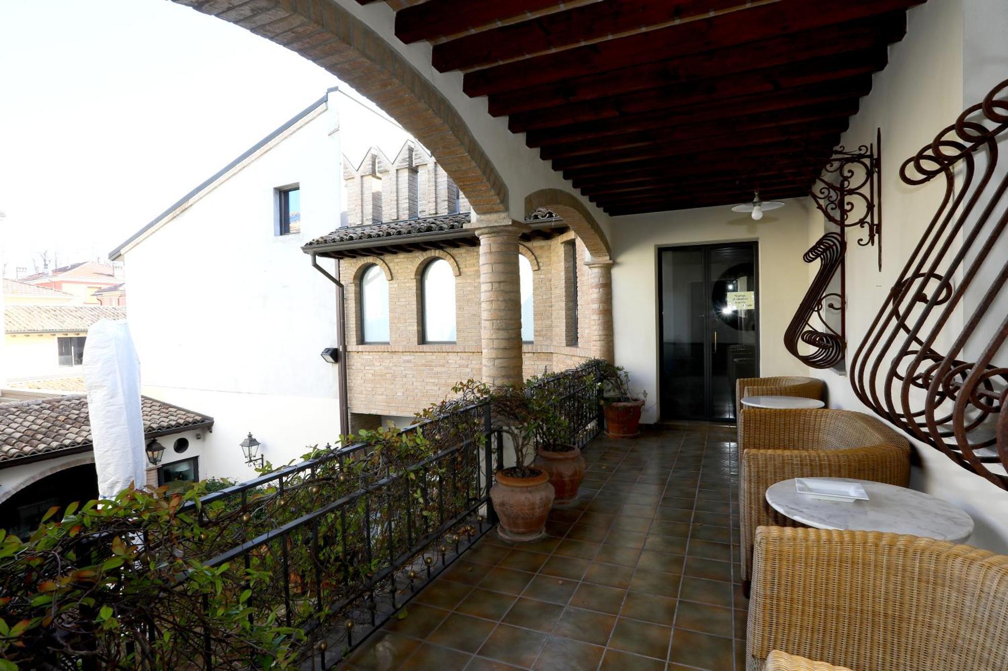Locanda Stella D'Oro Soragna Bagian luar foto