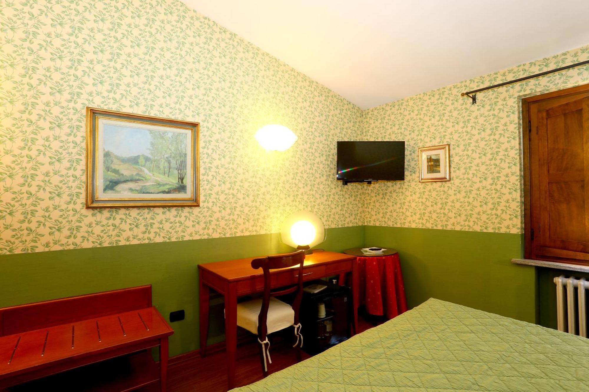 Locanda Stella D'Oro Soragna Bagian luar foto