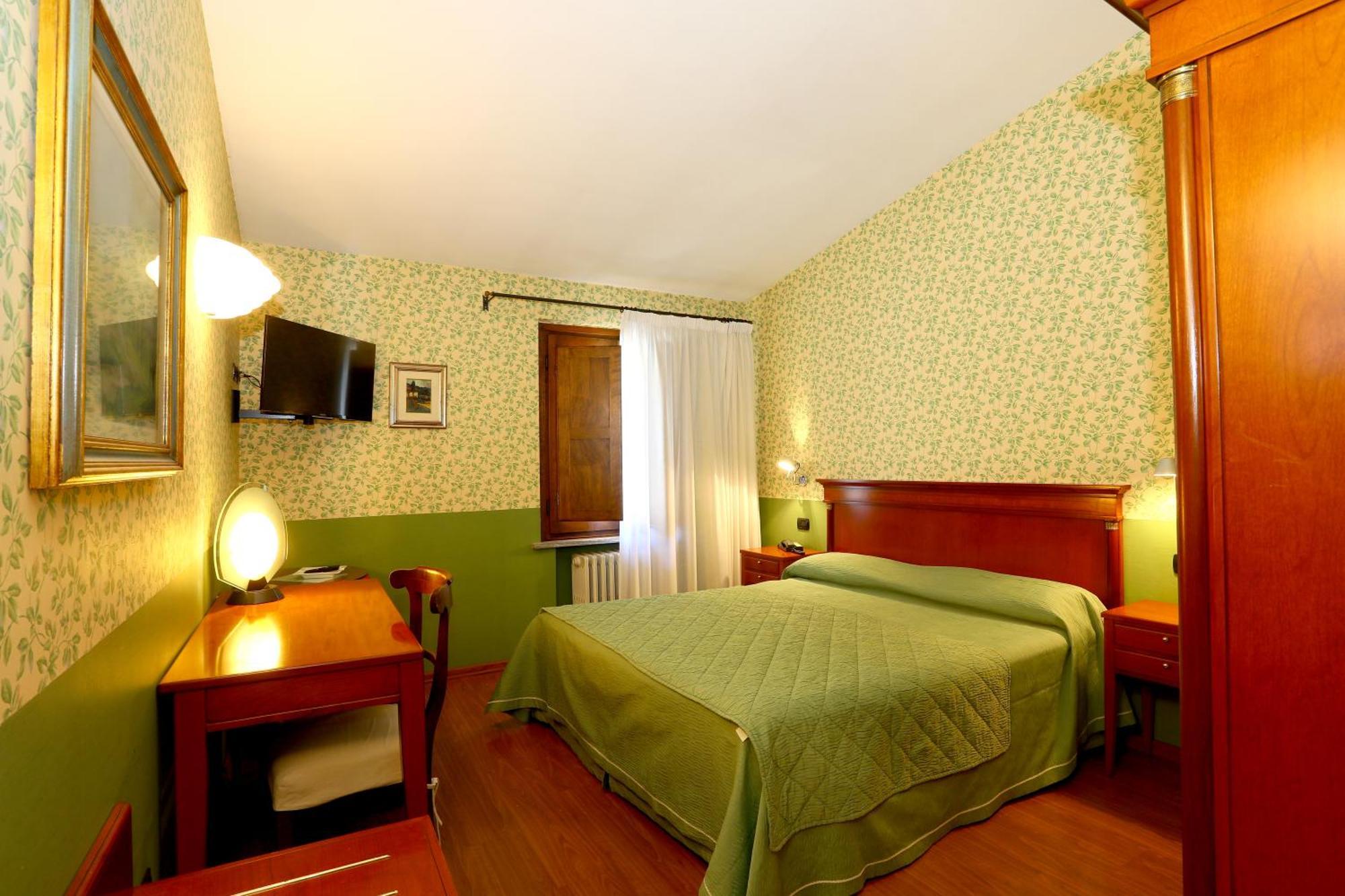 Locanda Stella D'Oro Soragna Bagian luar foto